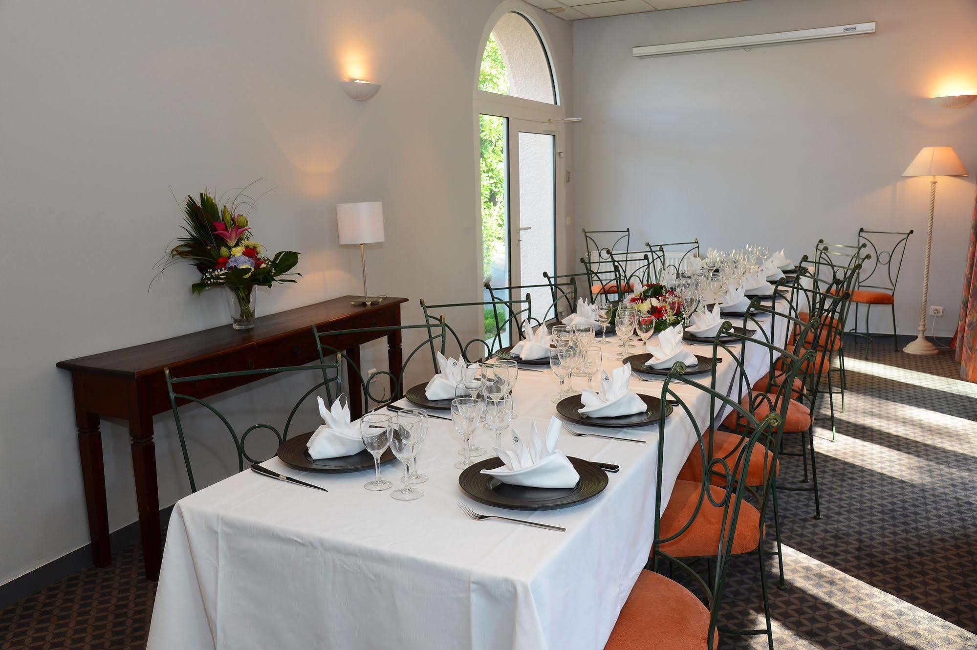 Clos St Eloi, The Originals Relais Тиерс Екстериор снимка